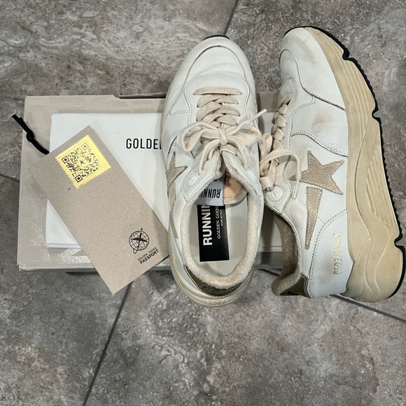 Golden Goose Running Sole- white with gold - Picture 6 of 9
